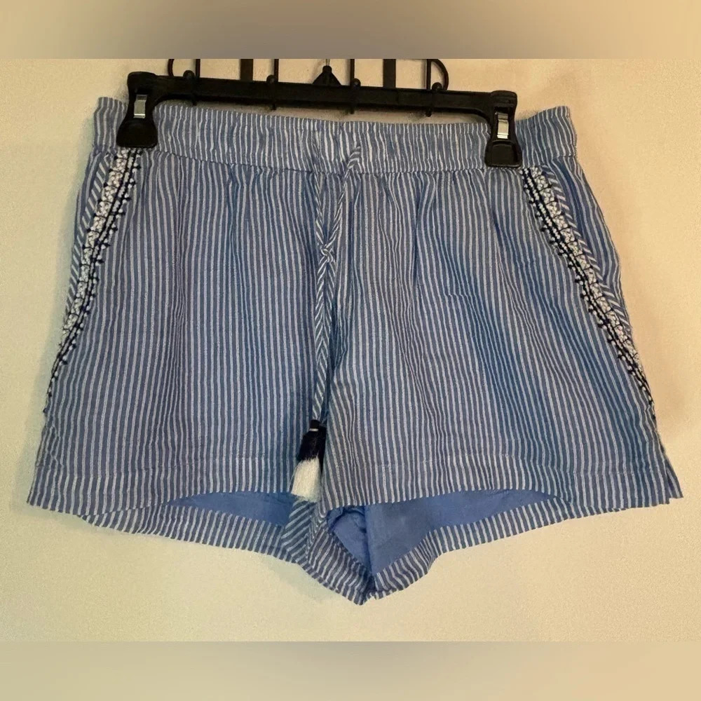 Vineyard Vines Womens pinstripe Pull On Embroidered Fully lined tassel shorts Sm - Picture 1 of 7